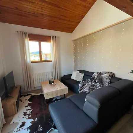 Evasion En Cerdagne 6 Personnes 2 Chambres Mezzanine *